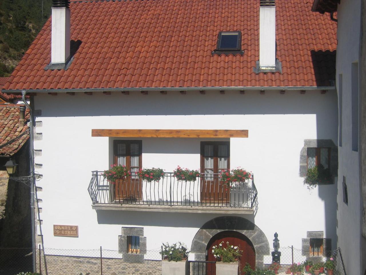 Casa Rural Ornat Etxea Vidangoz 외부 사진